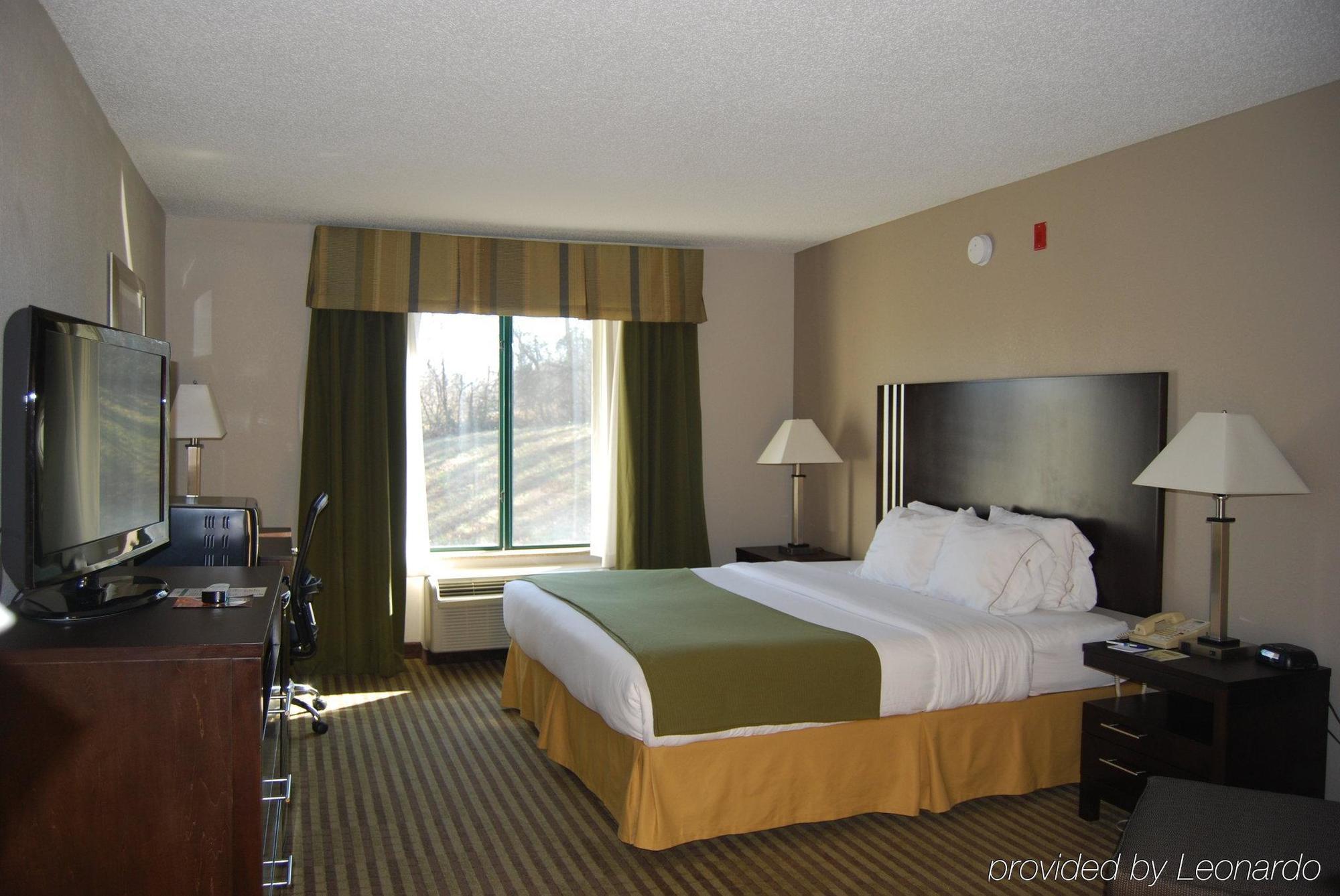 Holiday Inn Express & Suites Tell City By Ihg Buitenkant foto
