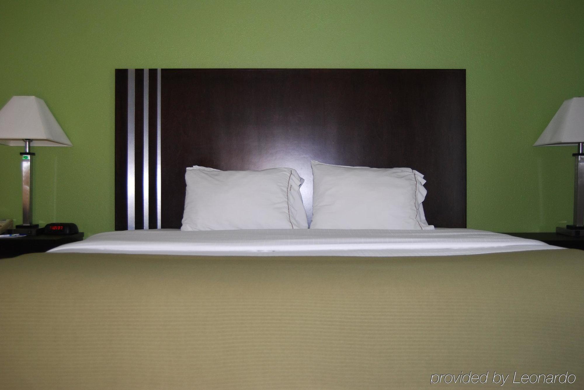 Holiday Inn Express & Suites Tell City By Ihg Buitenkant foto